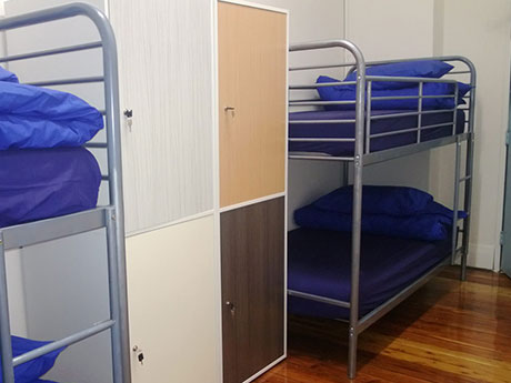 summer house backpackers hostel bunk beds